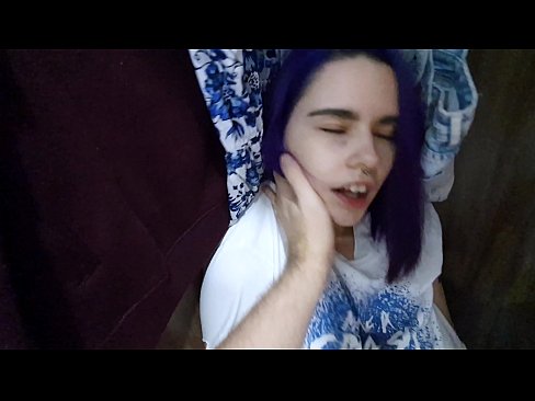 ❤️ พบน้องสาวของฉันในตู้เสื้อผ้าและช่วยเธอหลั่ง ร่าน ที่ th.masseffect1.ru
